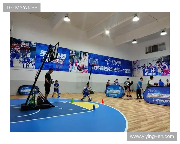 深圳极限运动队如何通过边路渗透实现战术革新与团队协作提升