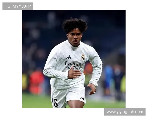 切尔达对阵皇马的激烈较量揭示了足球战术与团队协作的重要性